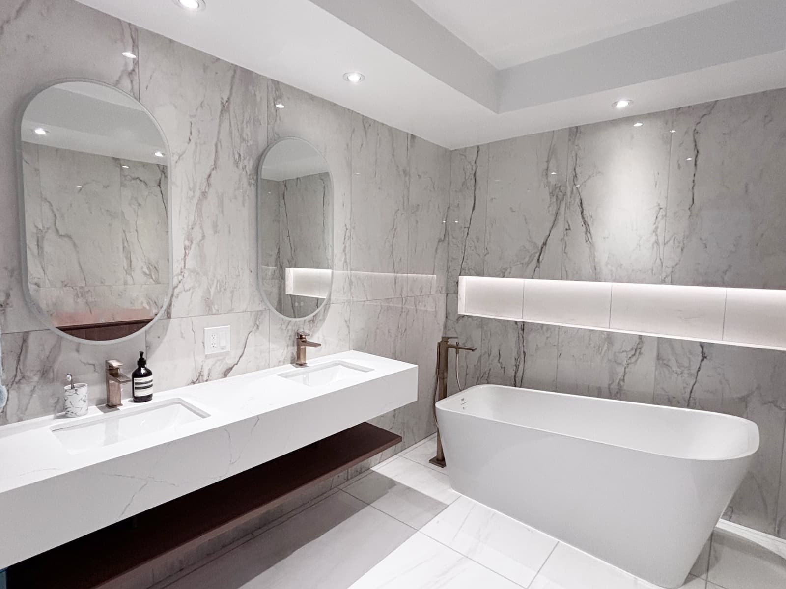 Ensuite bath